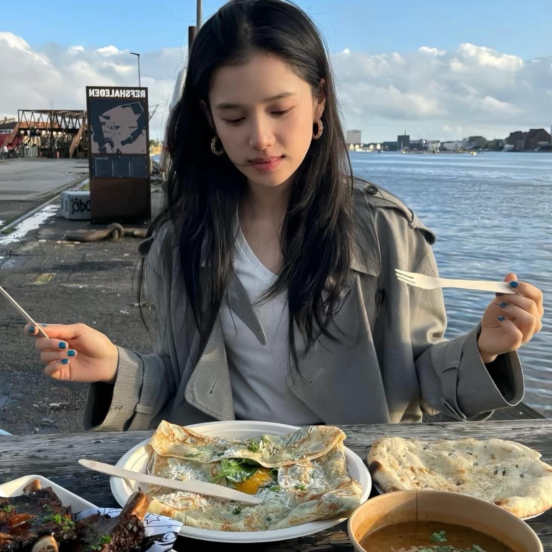 白木木吖◞ ̑̑