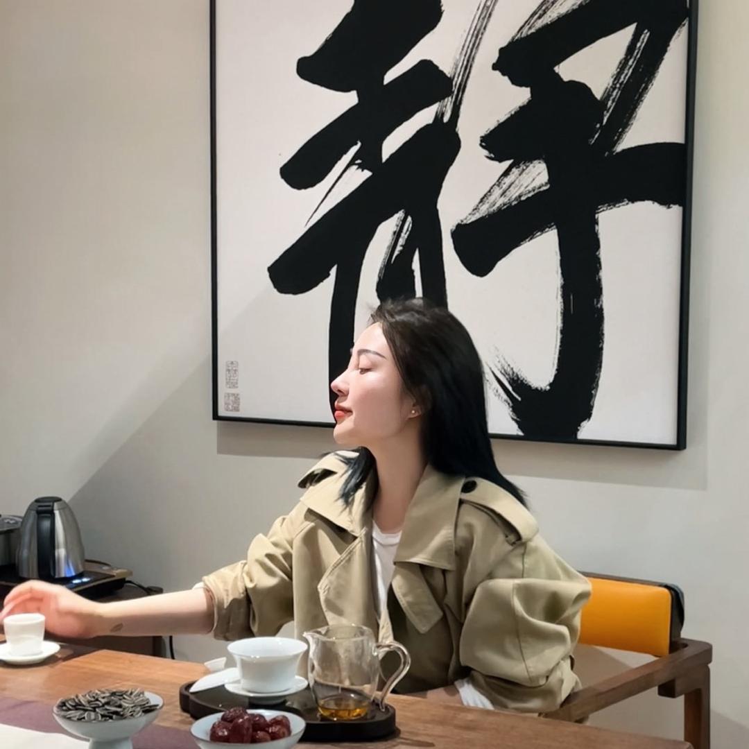 可可只喝冰美式