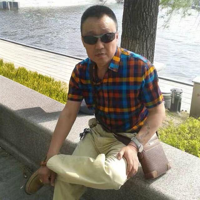 65岁大叔与非洲小媳妇
