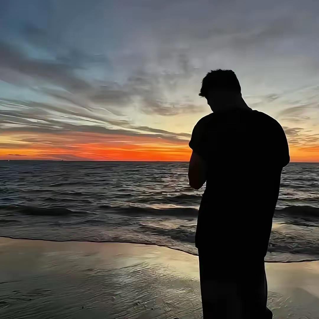 不靠脸吃饭的王先生