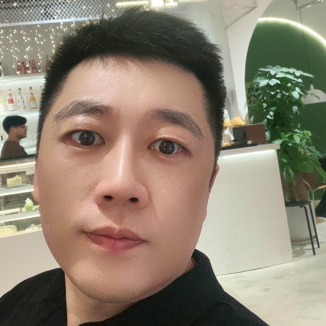 王王初一