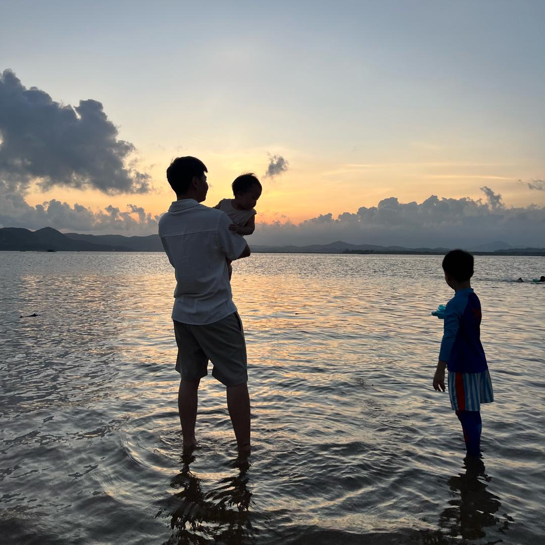 兔子和飞哥（请关注宁波小洛熙事件）