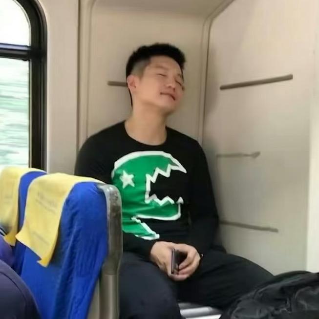 右耳