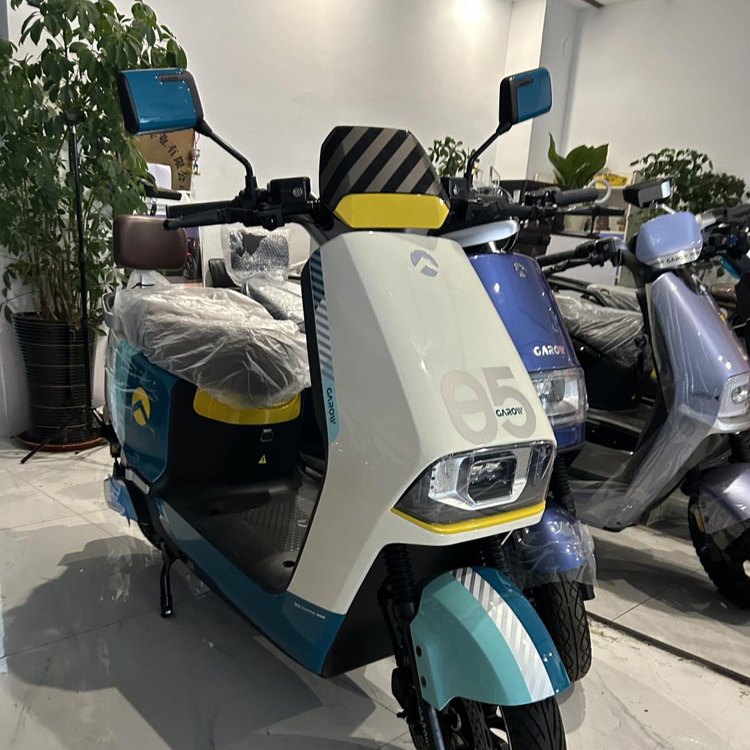 黄岛区荣炟车行杨