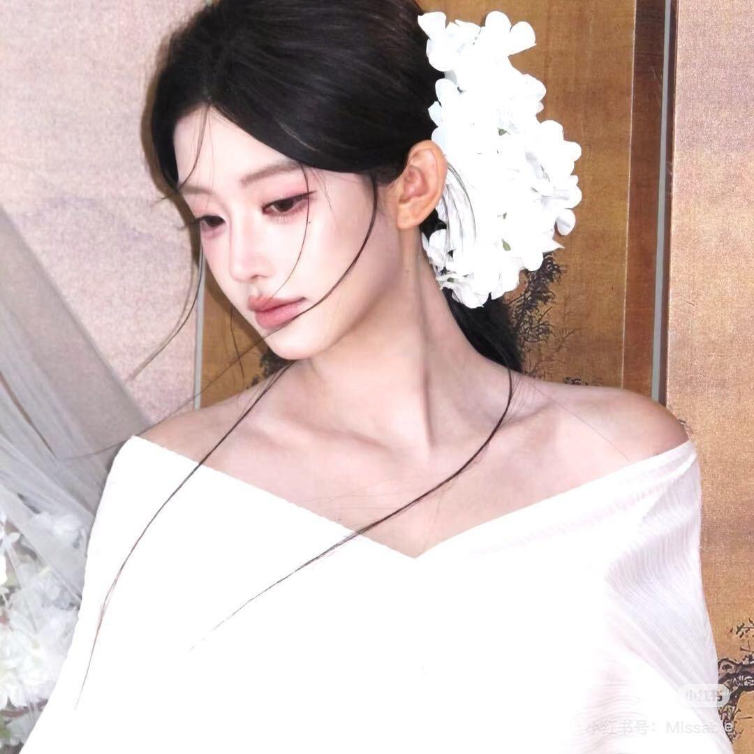 莫🦋