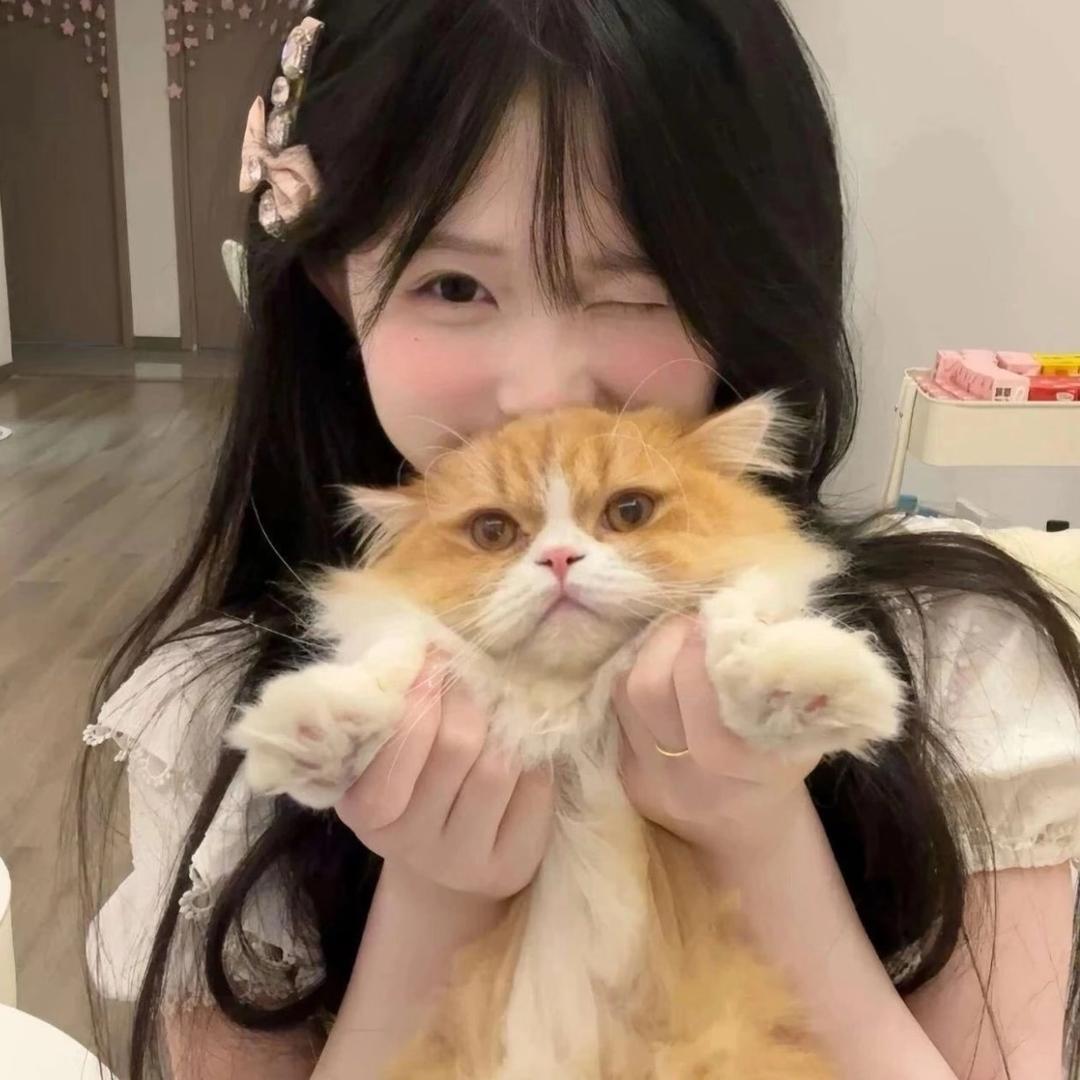 -周八見^