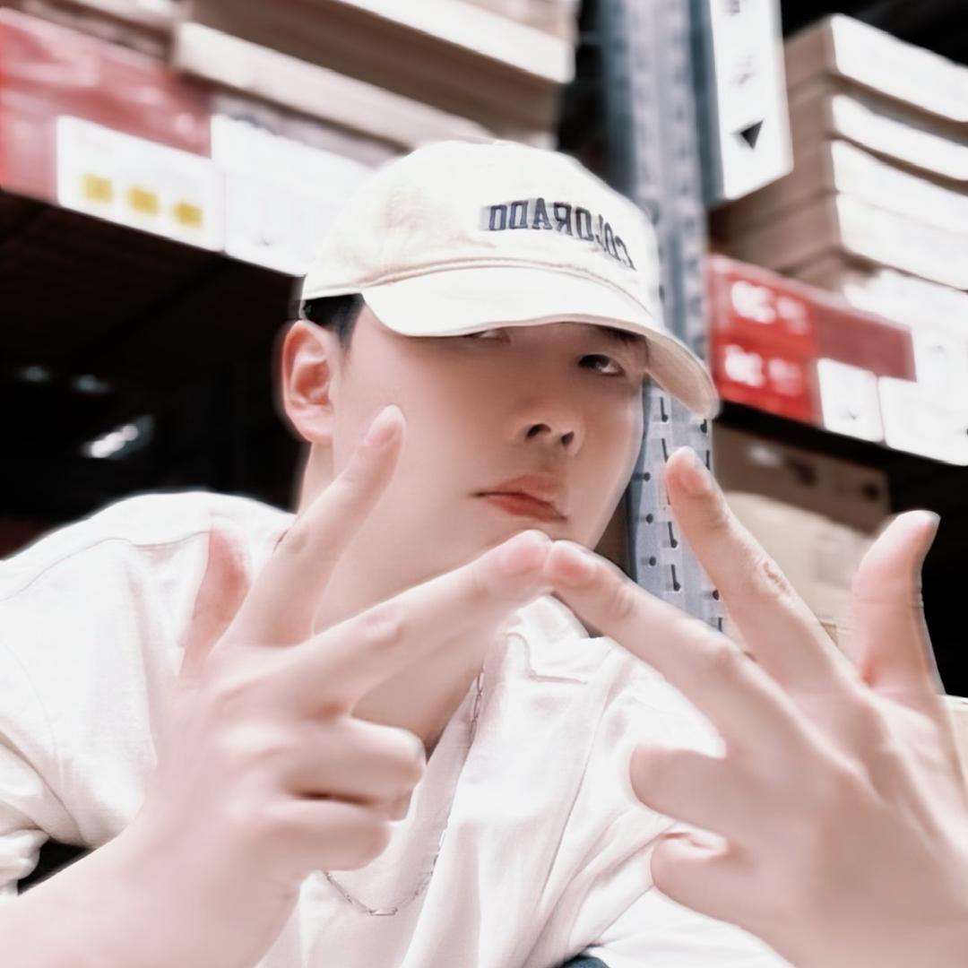 A杨.