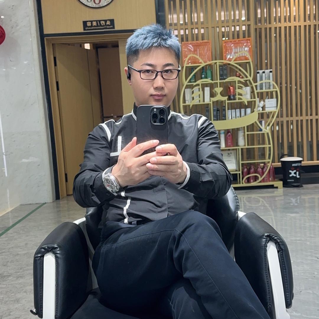 七台河市阿伍美发