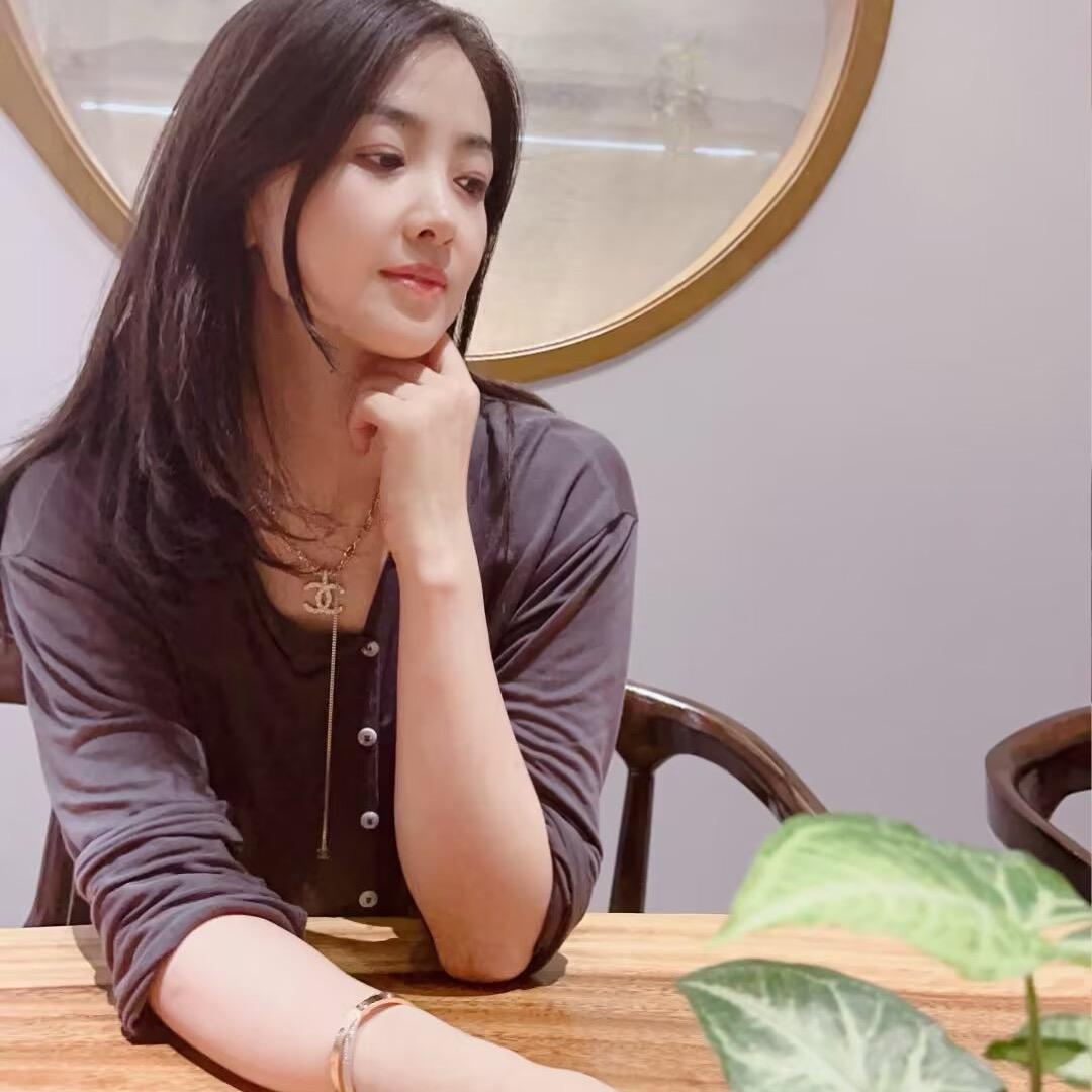可魅可美服装店