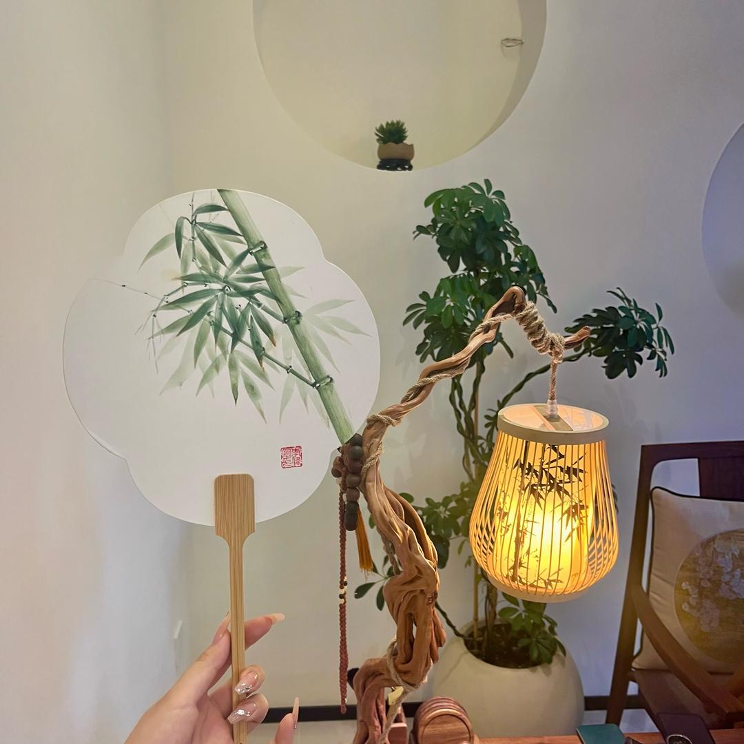双双在艾苗🌻