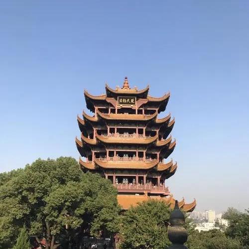这个大叔有点菜