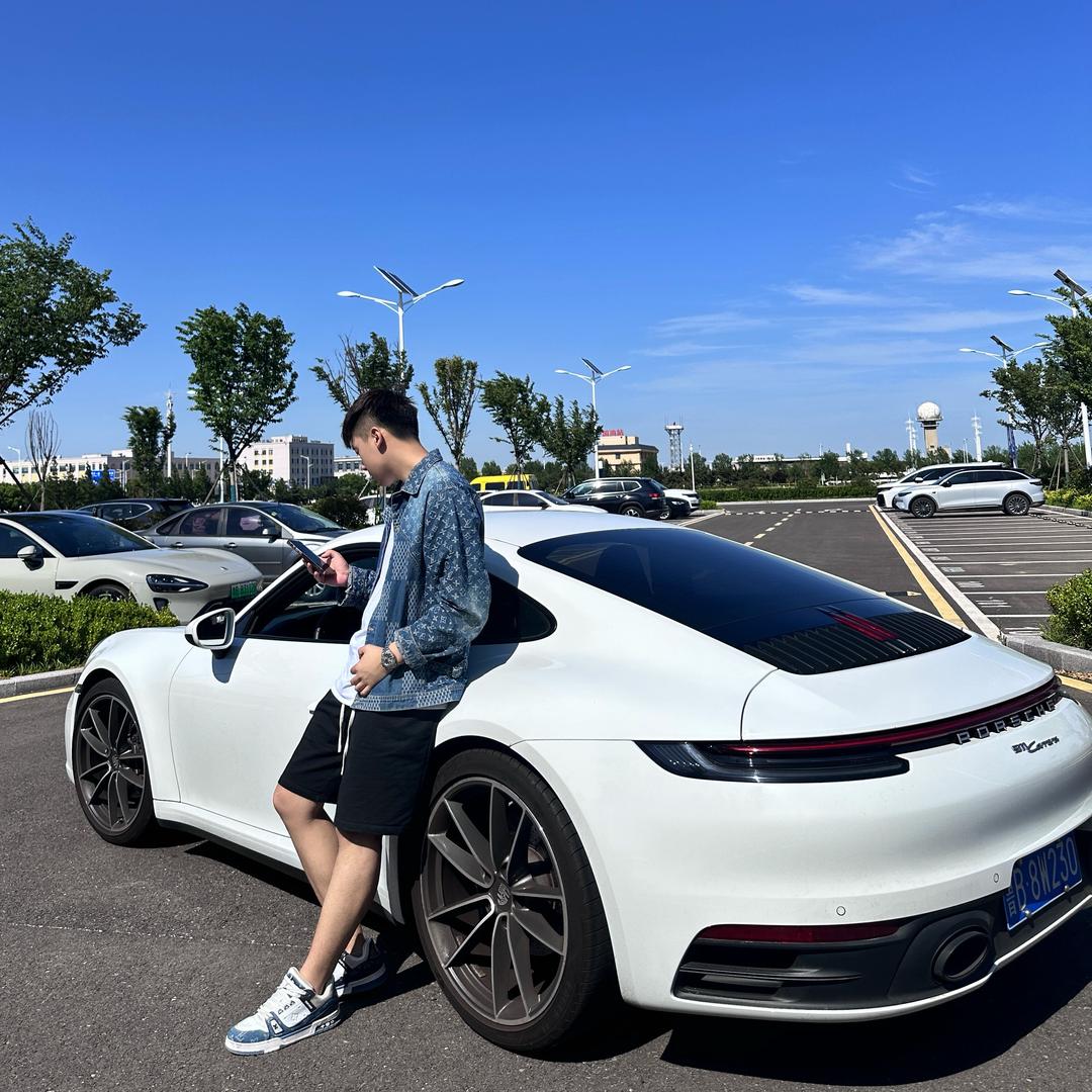 青岛云端出行租车(周周)