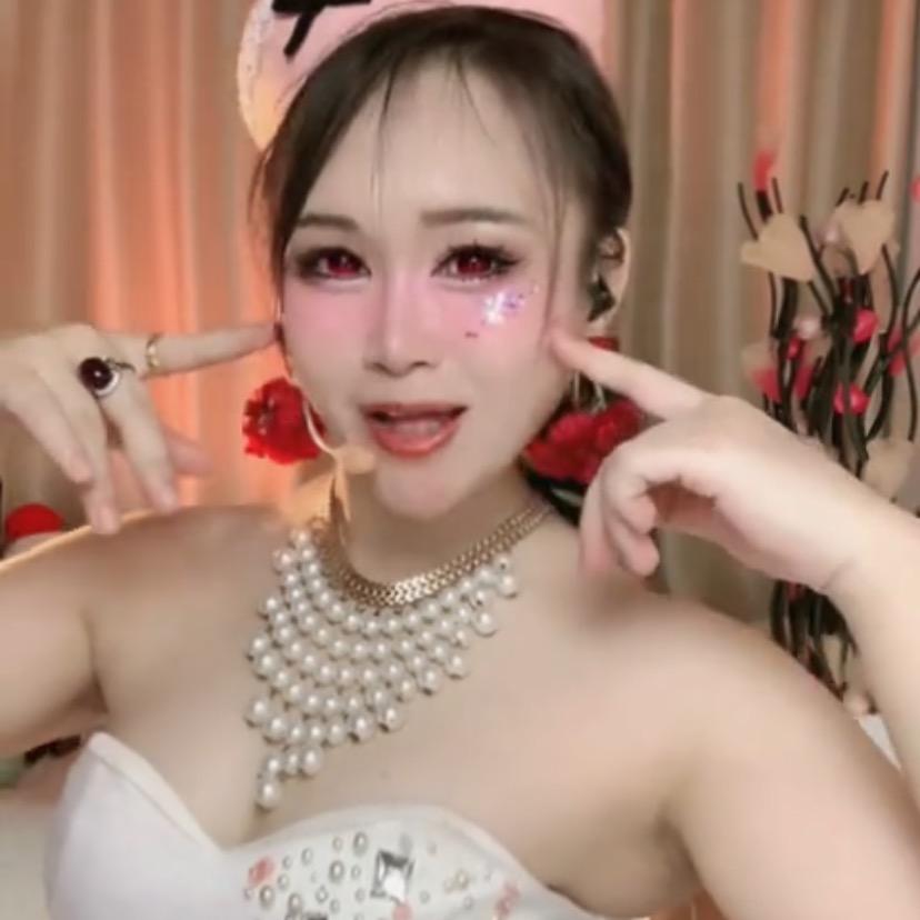 🌈悠小优~风情女神