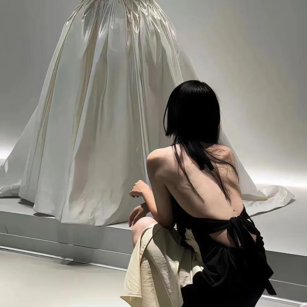 南油高定服饰Doris