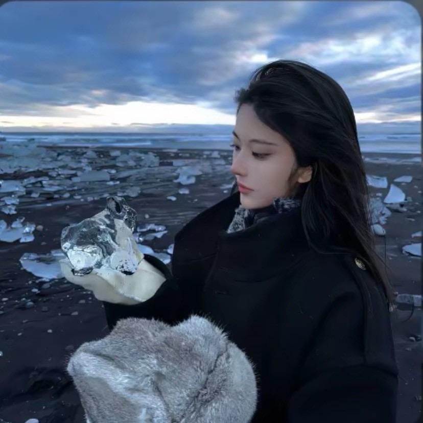 ㅤ 　ㅤ鱿鱼人设