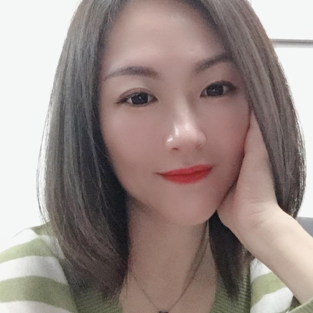 莉莉吖