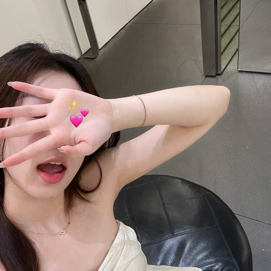 坠倾城洗脸吧（石狮德辉店）婷婷