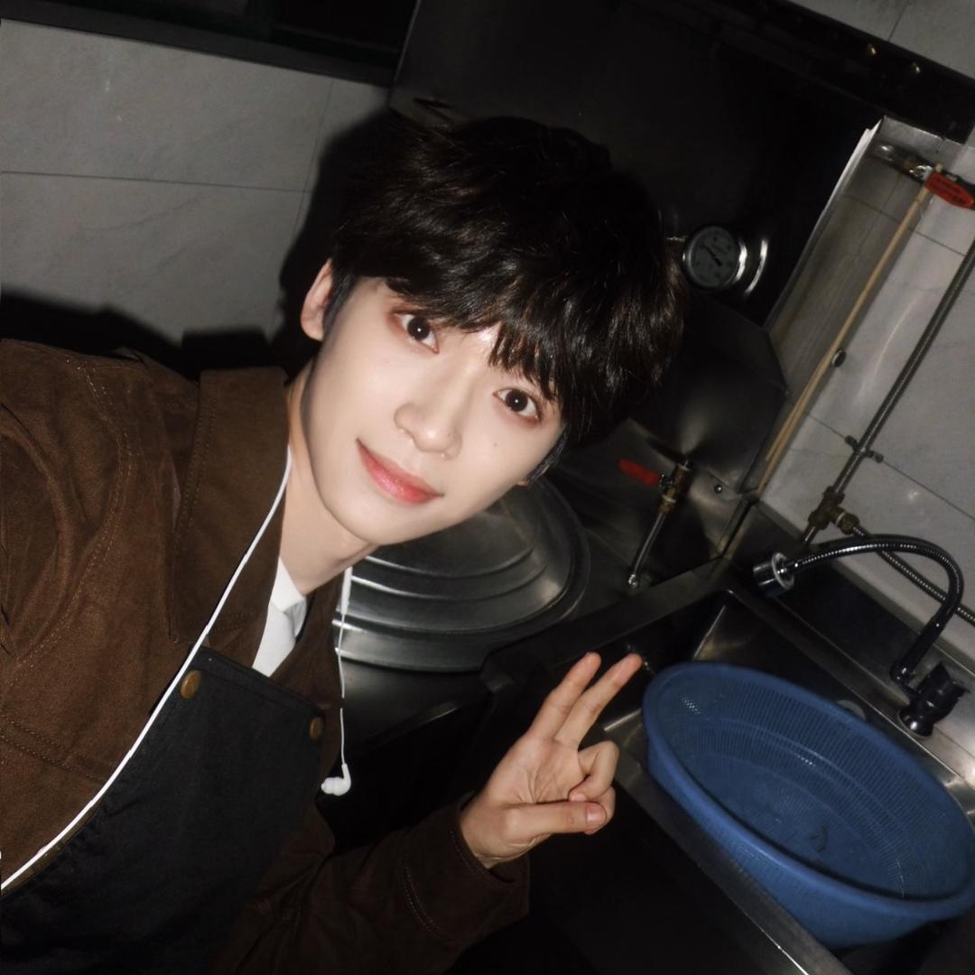 Husband ˙·郑朋·