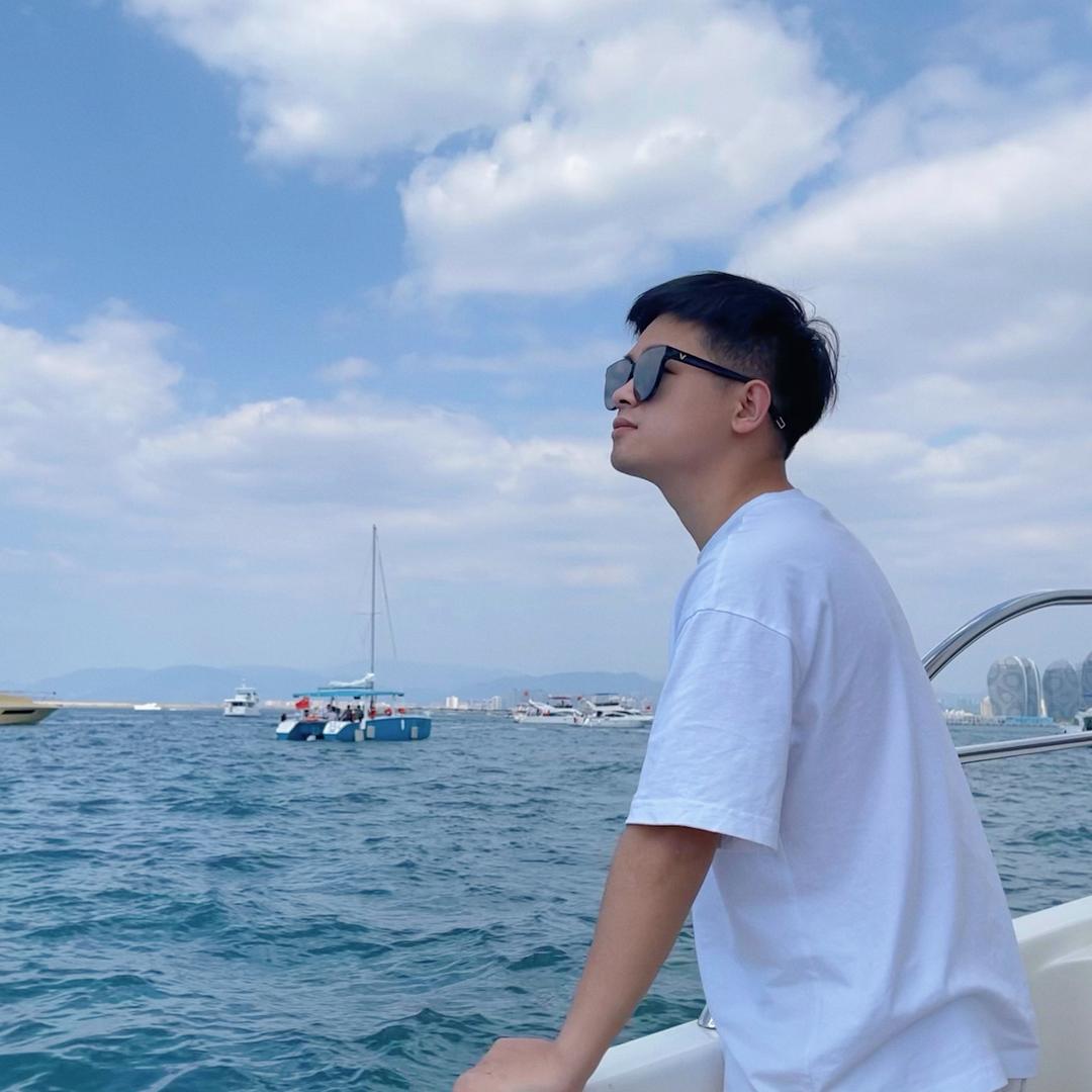 龙行宇