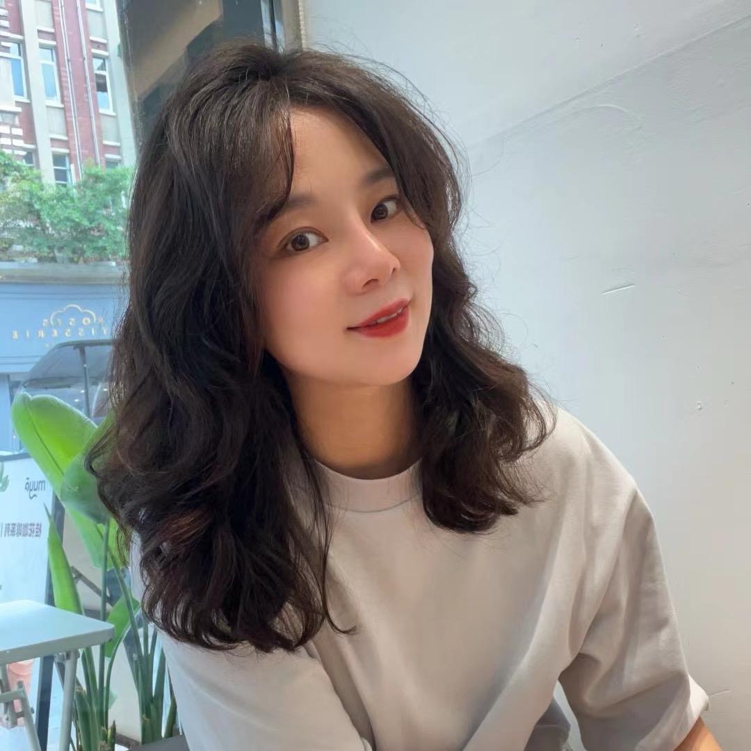 爱笑的小姐姐🧍‍♀️