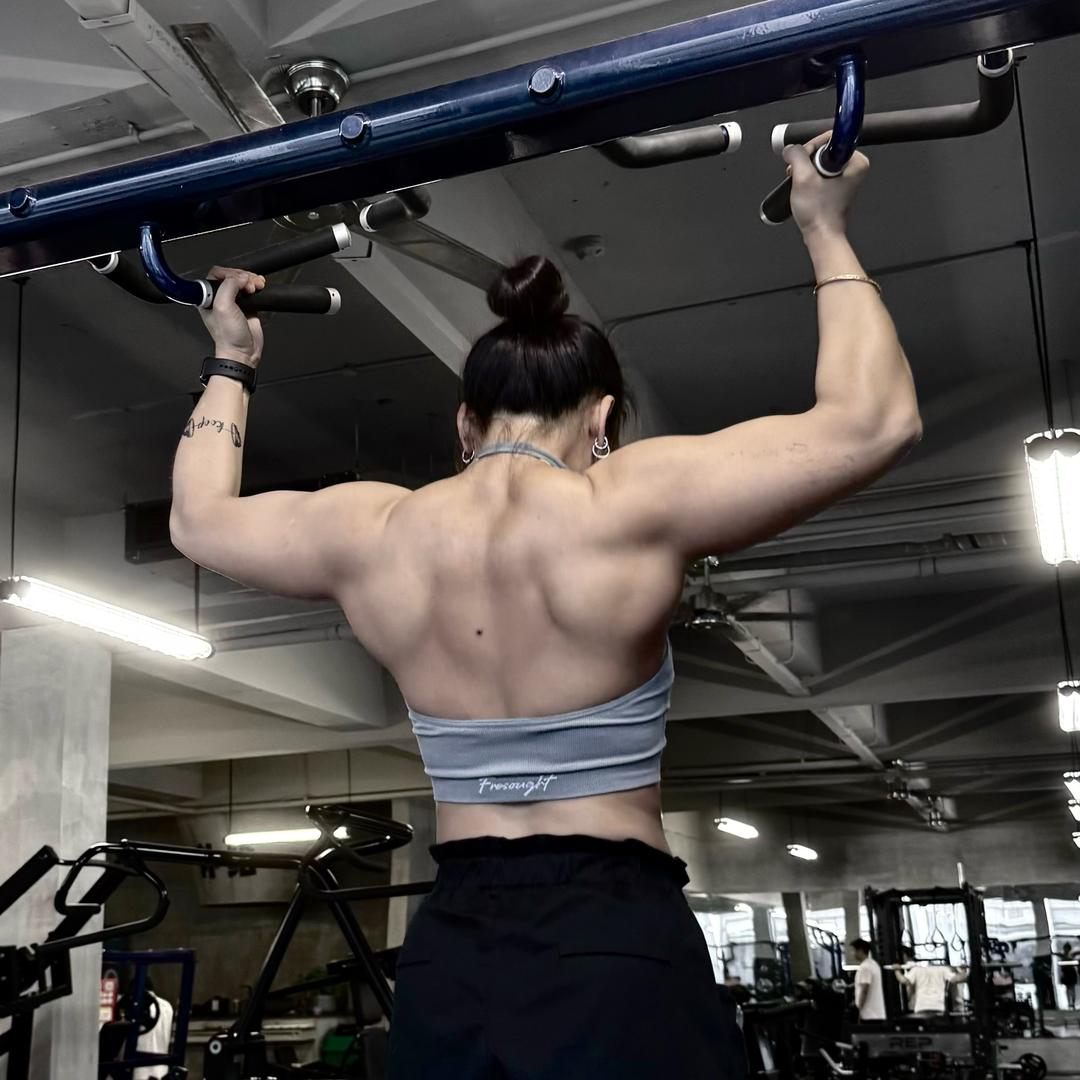 丽莎不练臀🍑~