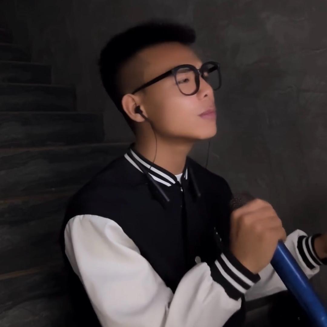 @啊万🐼