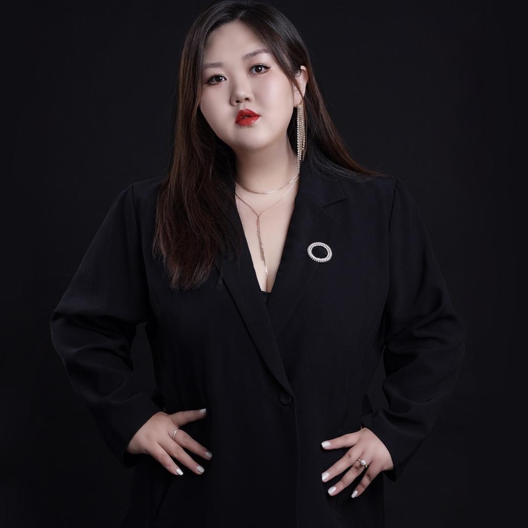 文登景羽婚纱礼服馆-创始人大羽