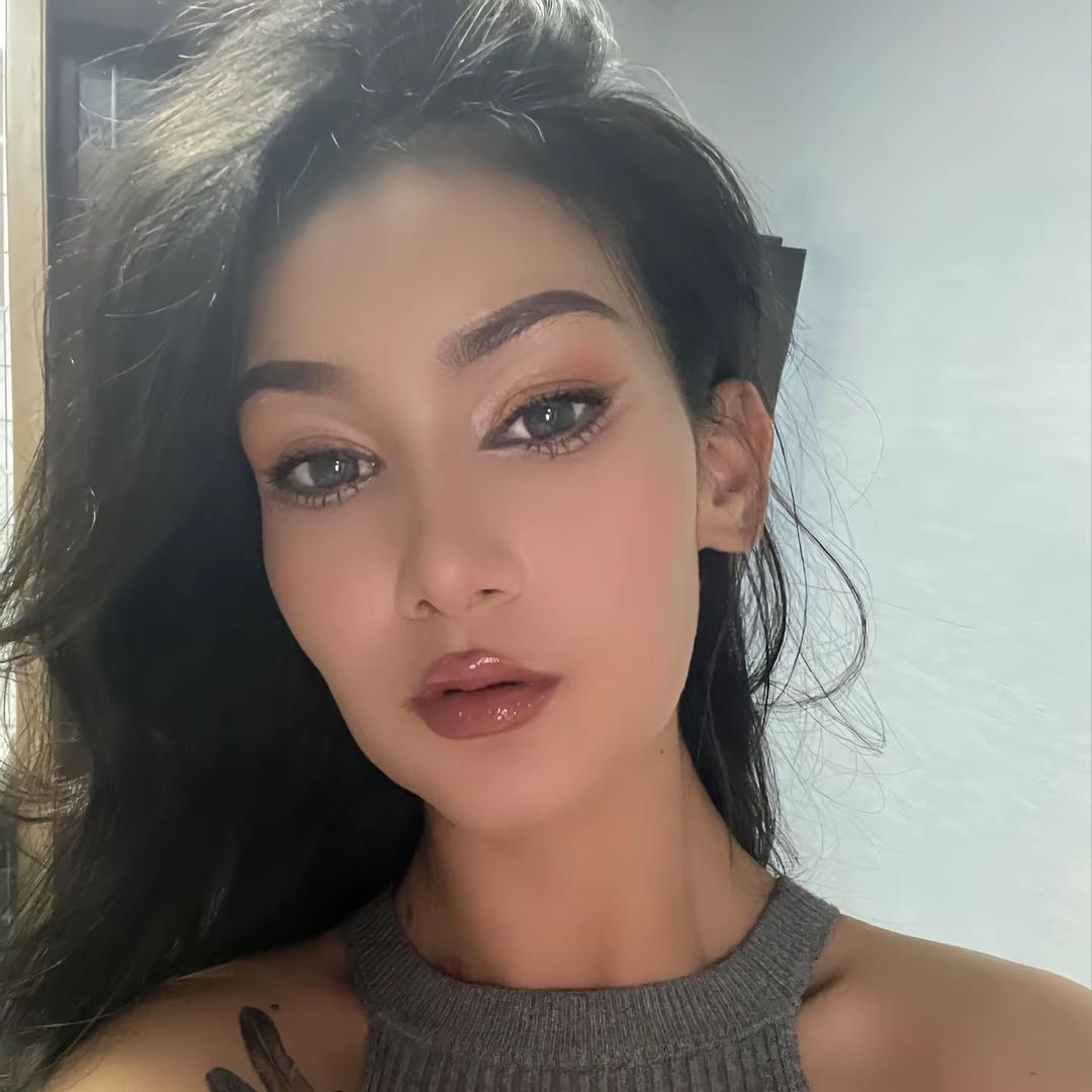 温宿第一深情阿丽🪡