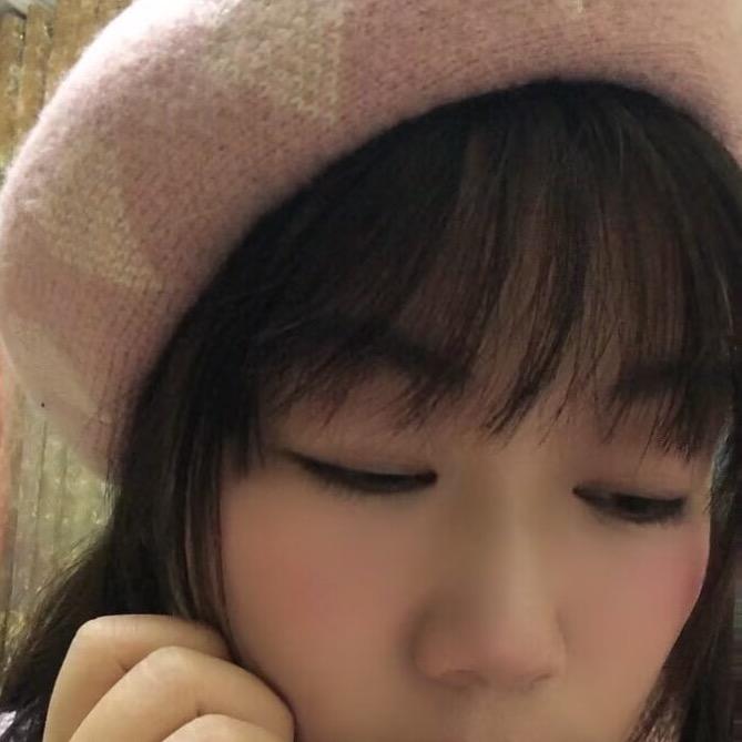 莹寳珼 