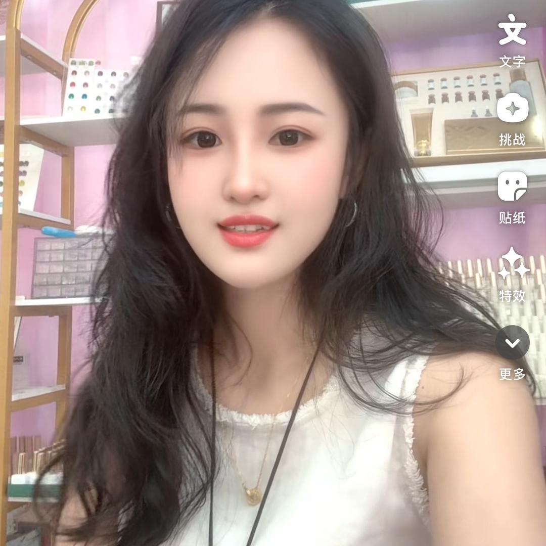 纤指恋美容美甲纹绣（九所店）