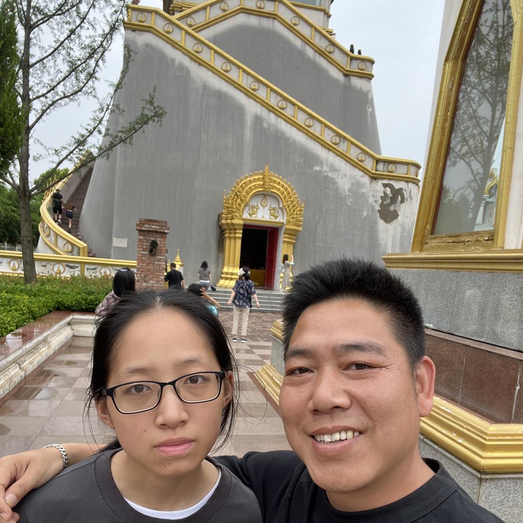 吴建超同城窗帘墙布
