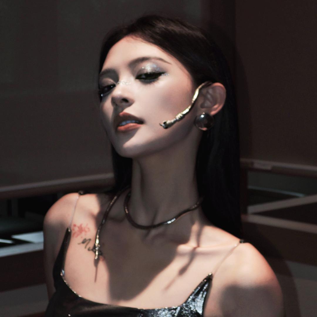 辣姐Sasa （氛围美女养成中）