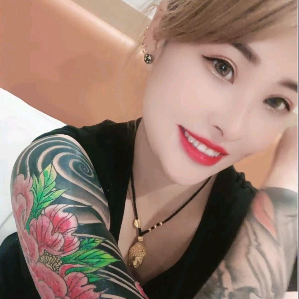 花臂可可
