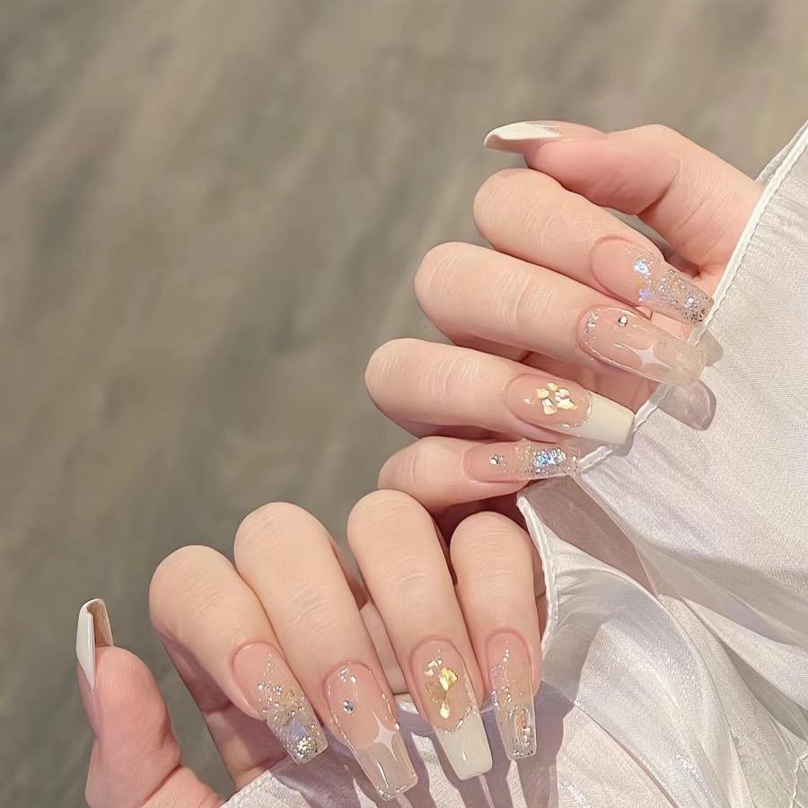 至美美甲美睫