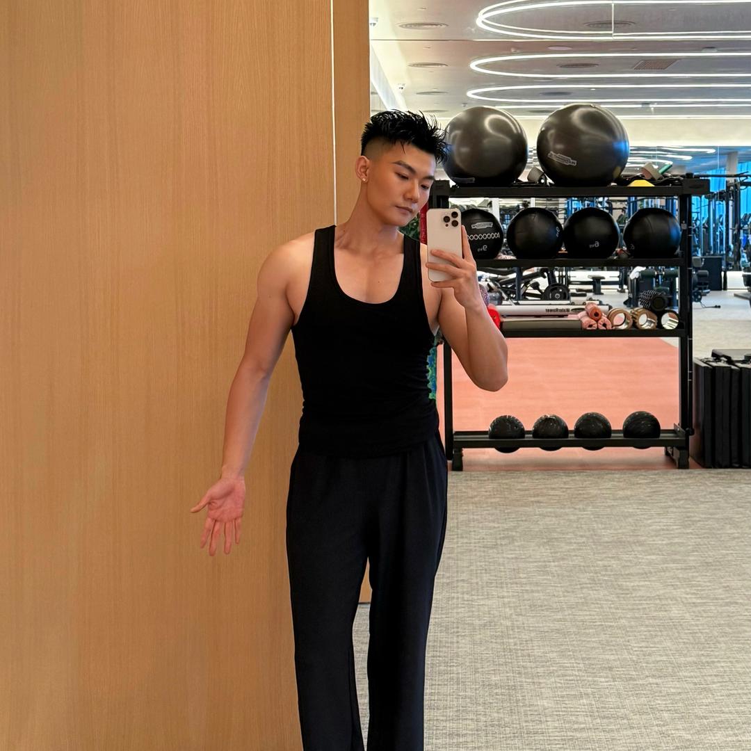 闫柏仑Simon
