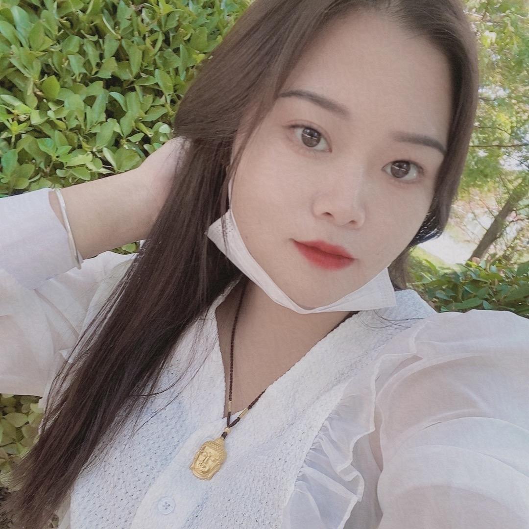莹莹 YY