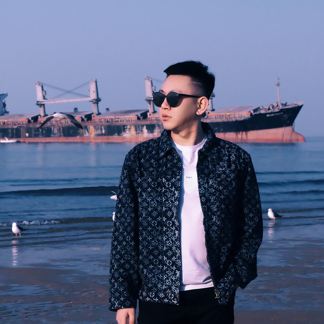 宋昊.