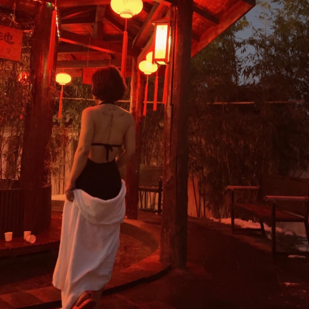莎莎睡不醒-