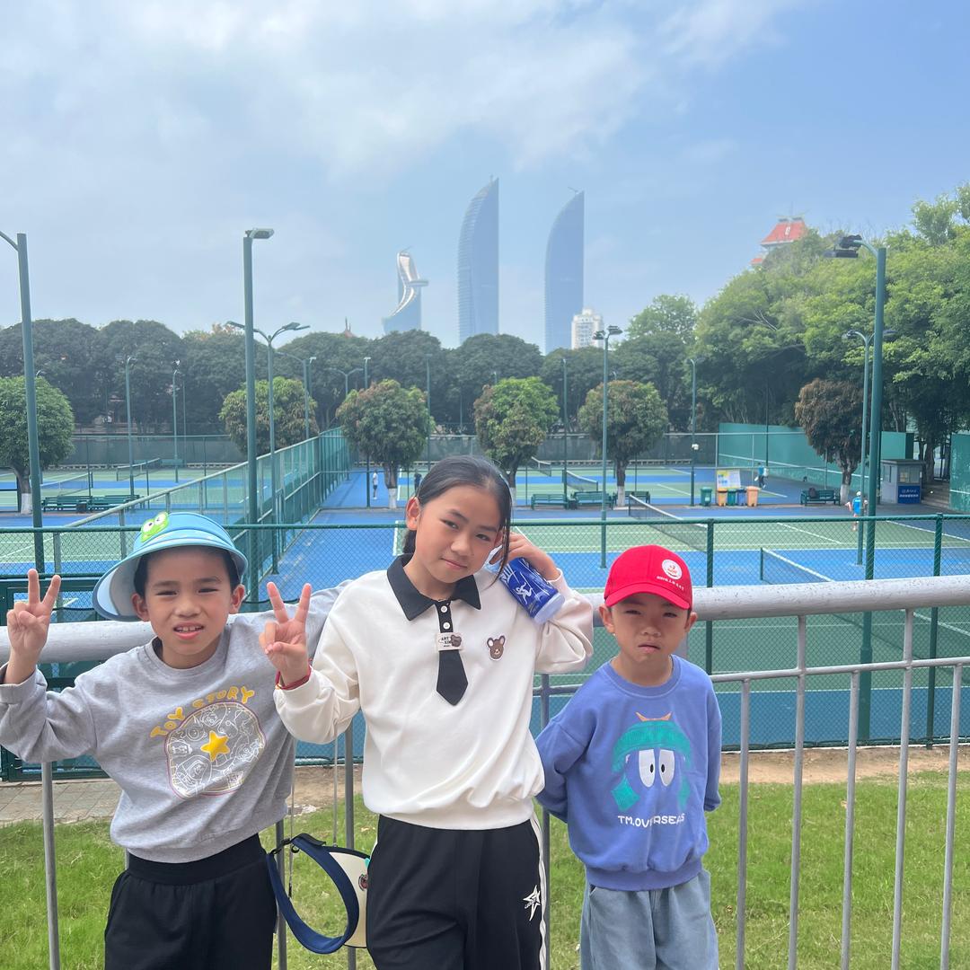 嘉嘉和小熙玩具严选@抖音