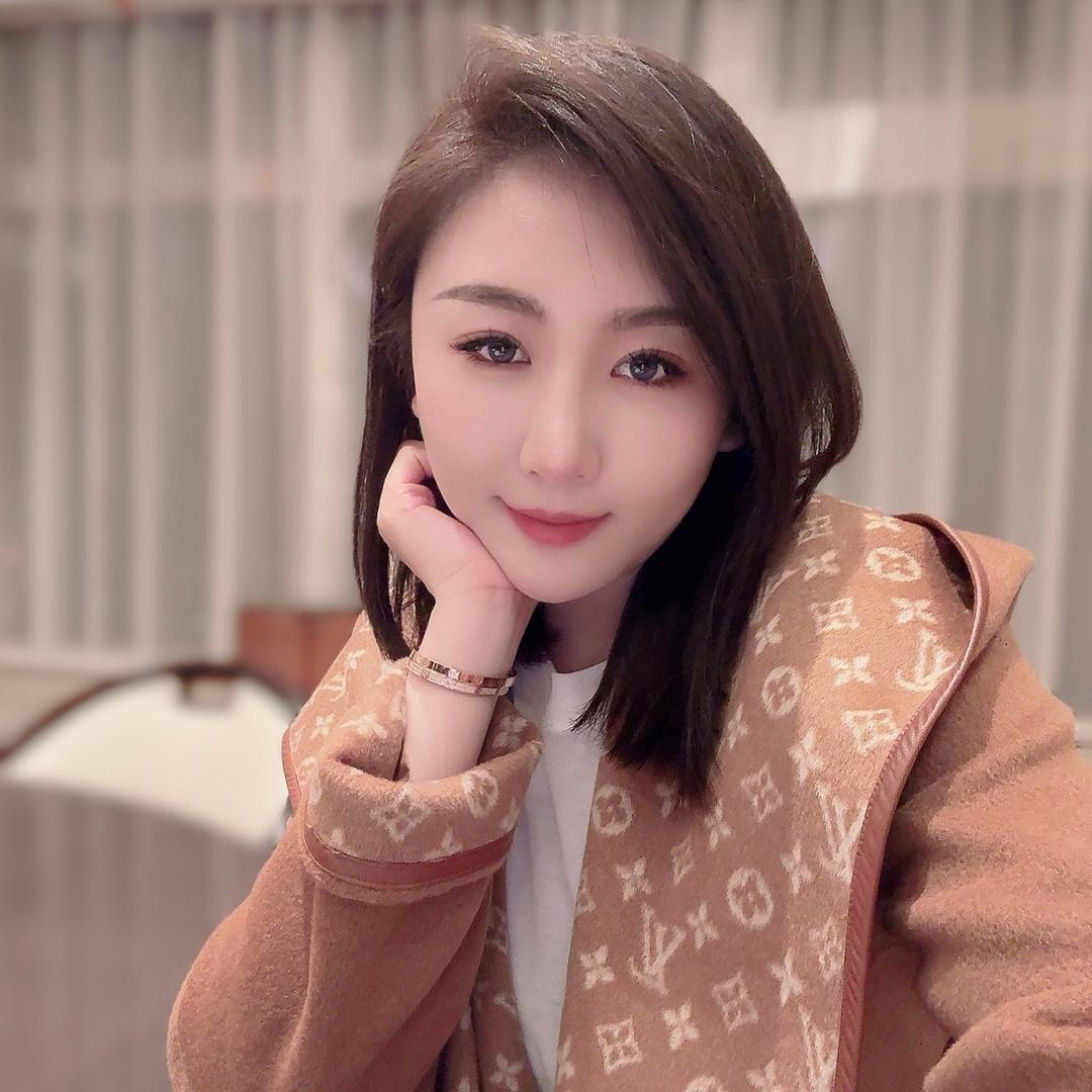 Y、