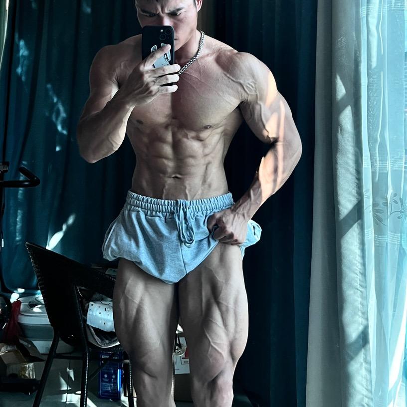 小顶没有肌肉（备菜中）