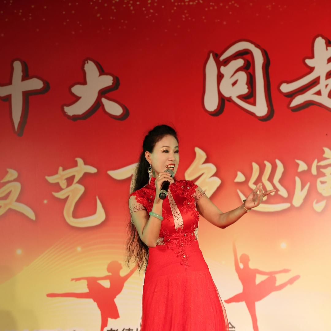 玉露爱唱歌🎤跳舞💃