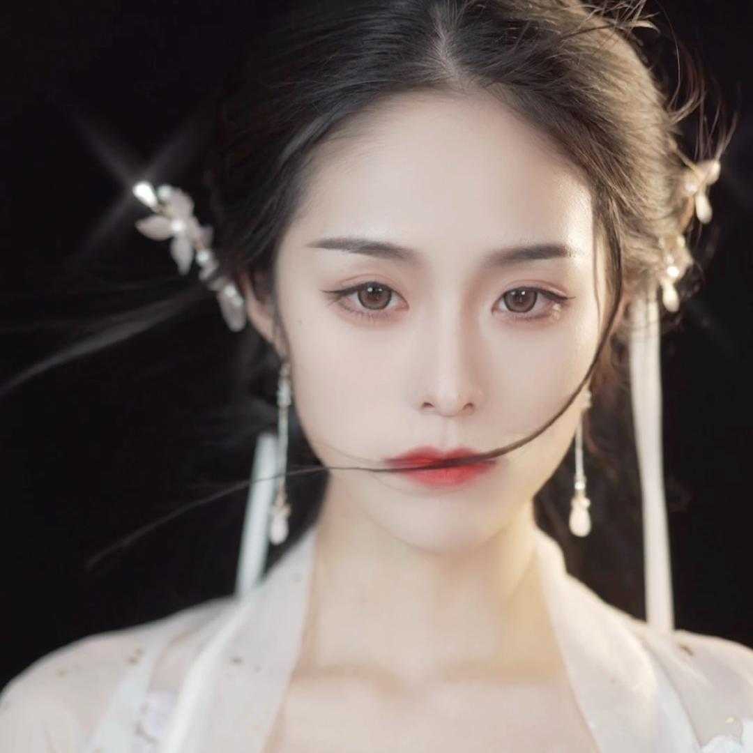 小鹿筱筱