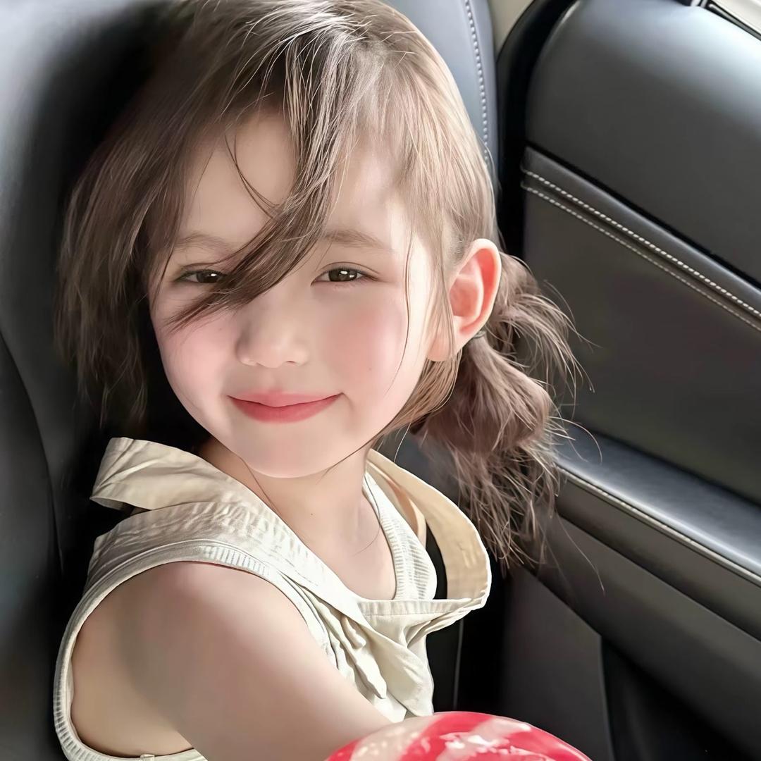 笨蛋美女.