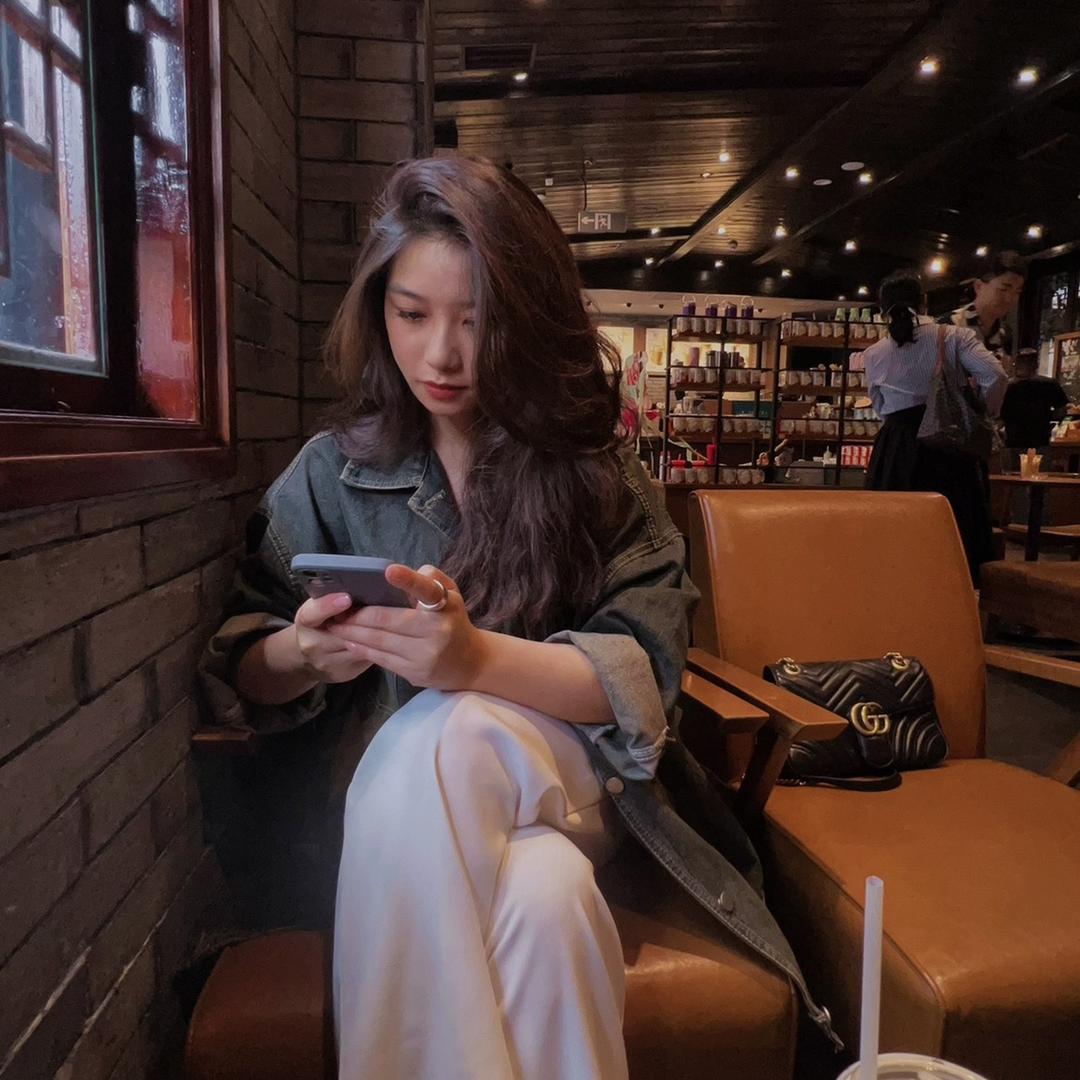 Rayna  Zhang