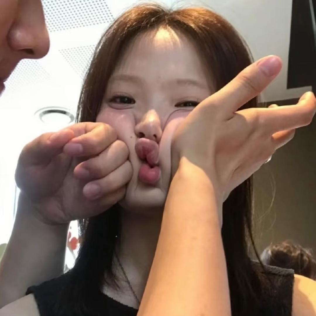 -刘亦菲.a