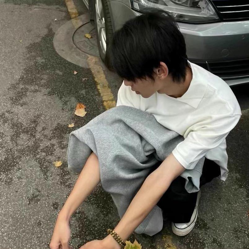 匀升.