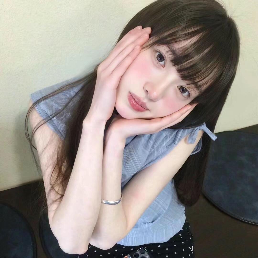 咬一口鱼丸
