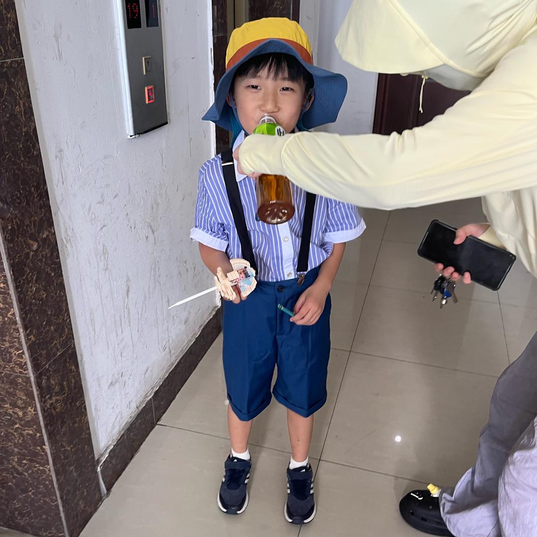 宁宁和小叶