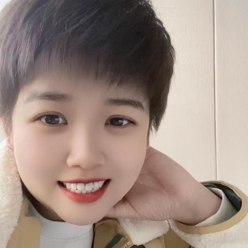 热爱工作的小姐姐